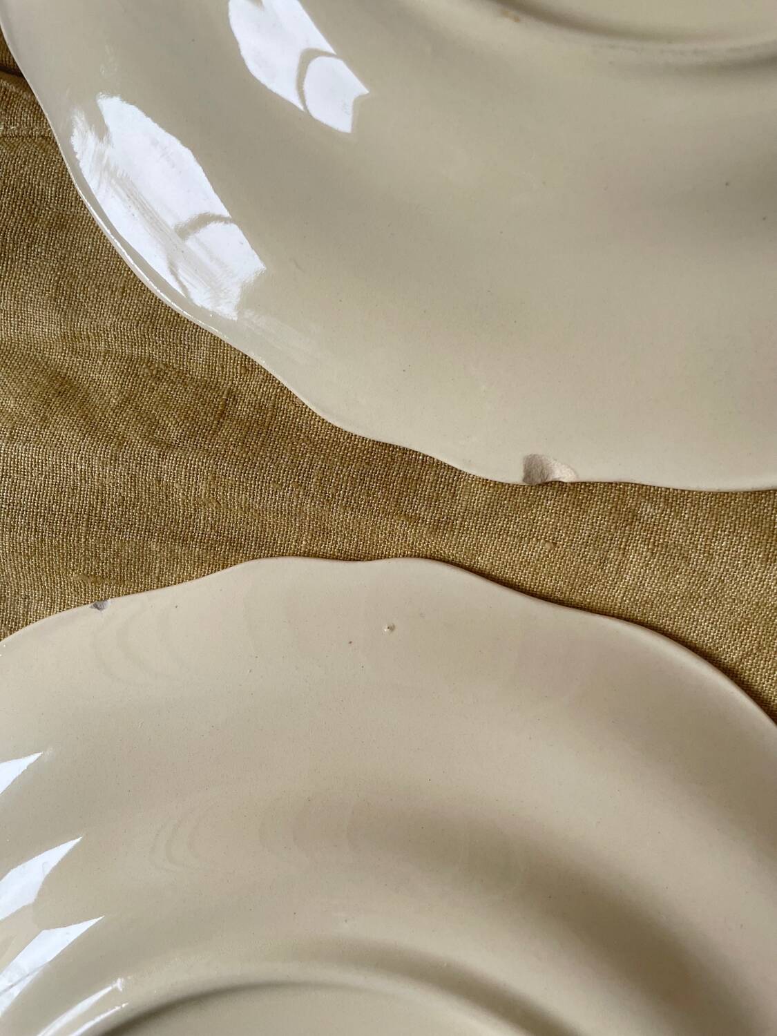 6 Plates and Dish with Painted Flowers Faïencerie Longchamp Monaco 1960s