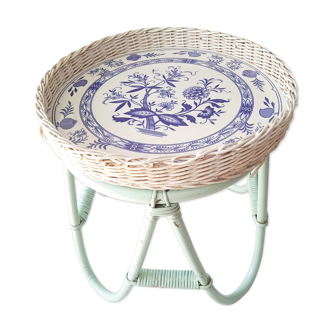 Table basse en rotin boho vintage avec plateau floral scoubidou