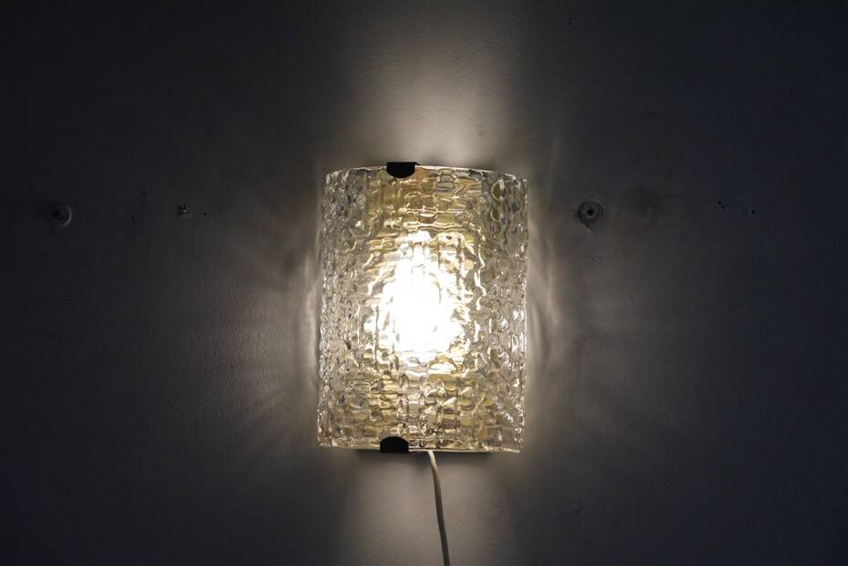 1970 wall lamp in brass and glass