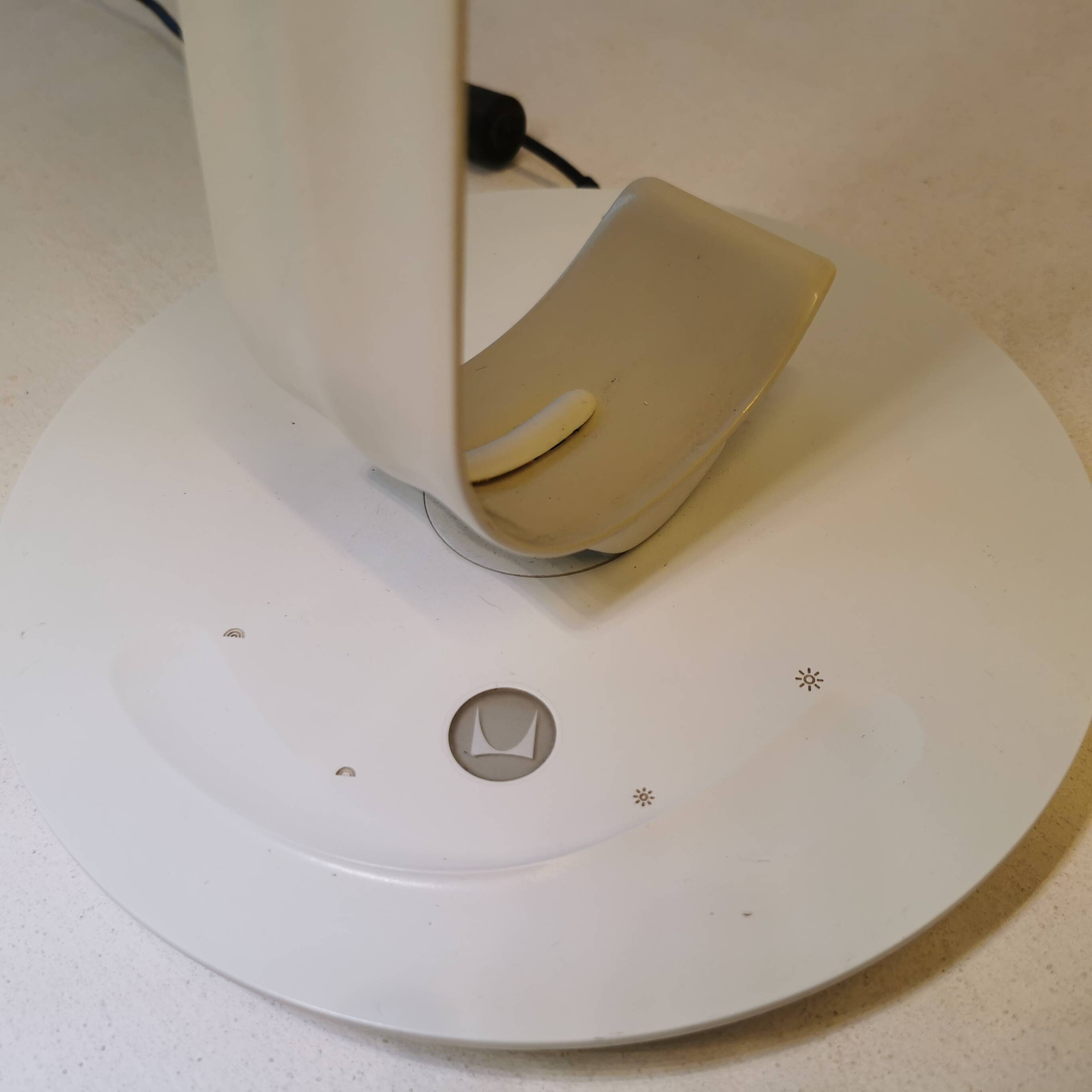 “Herman Miller” lamp