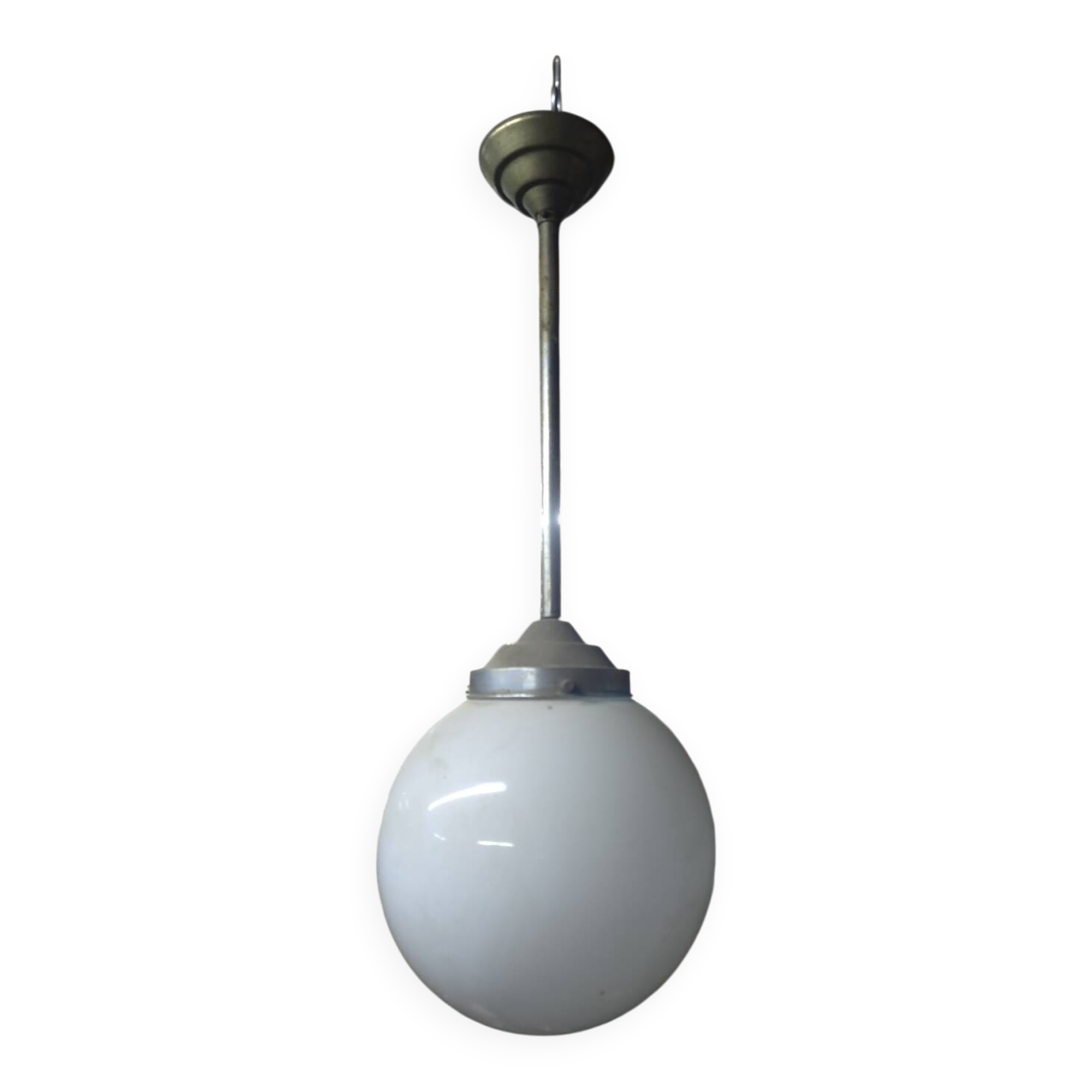 Pendant lamp with opaline ball
