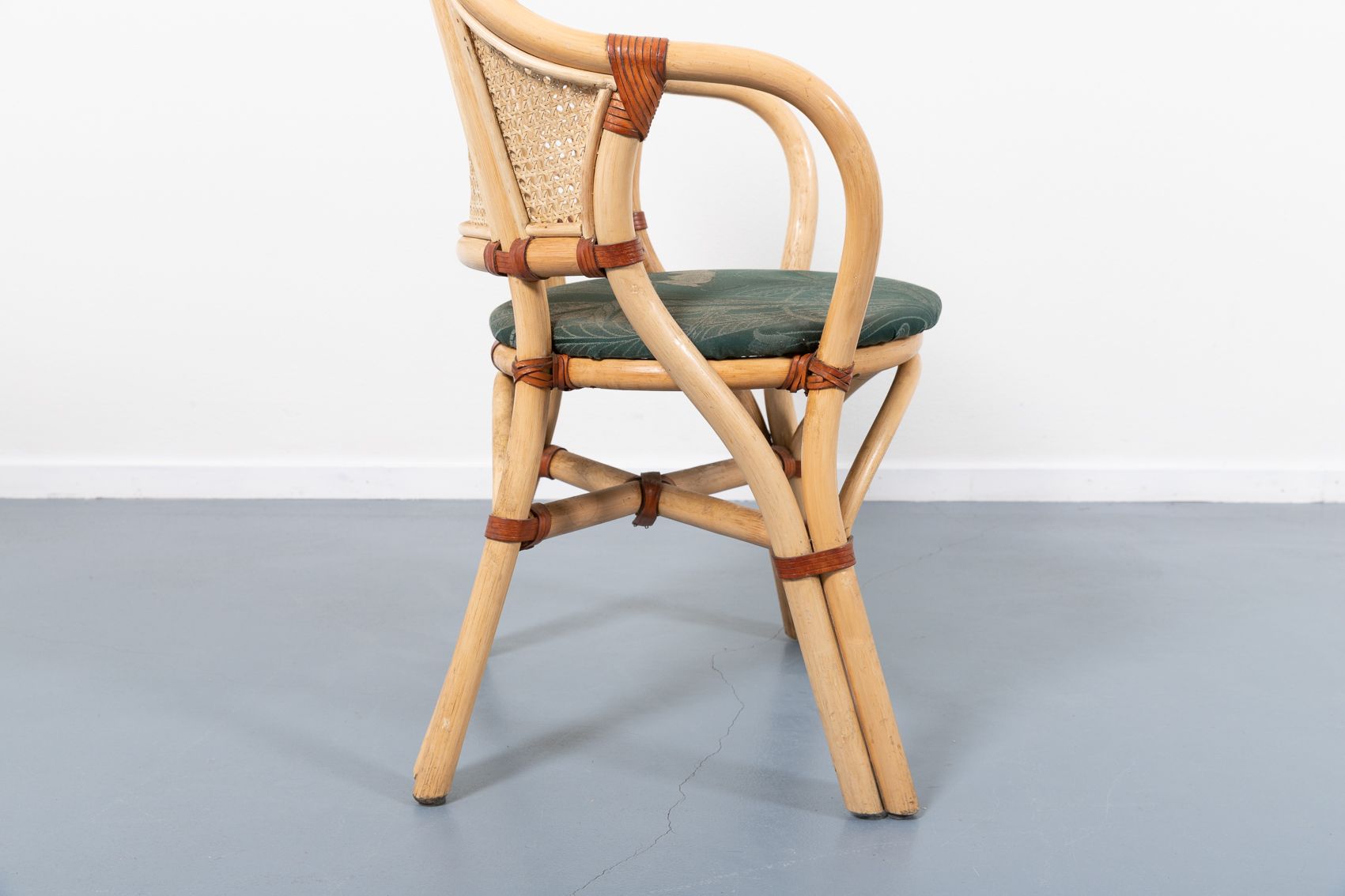 Ensemble de 6 chaises d’intérieur / d’extérieur vintage 1970