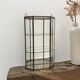 Vitrine en verre et laiton
