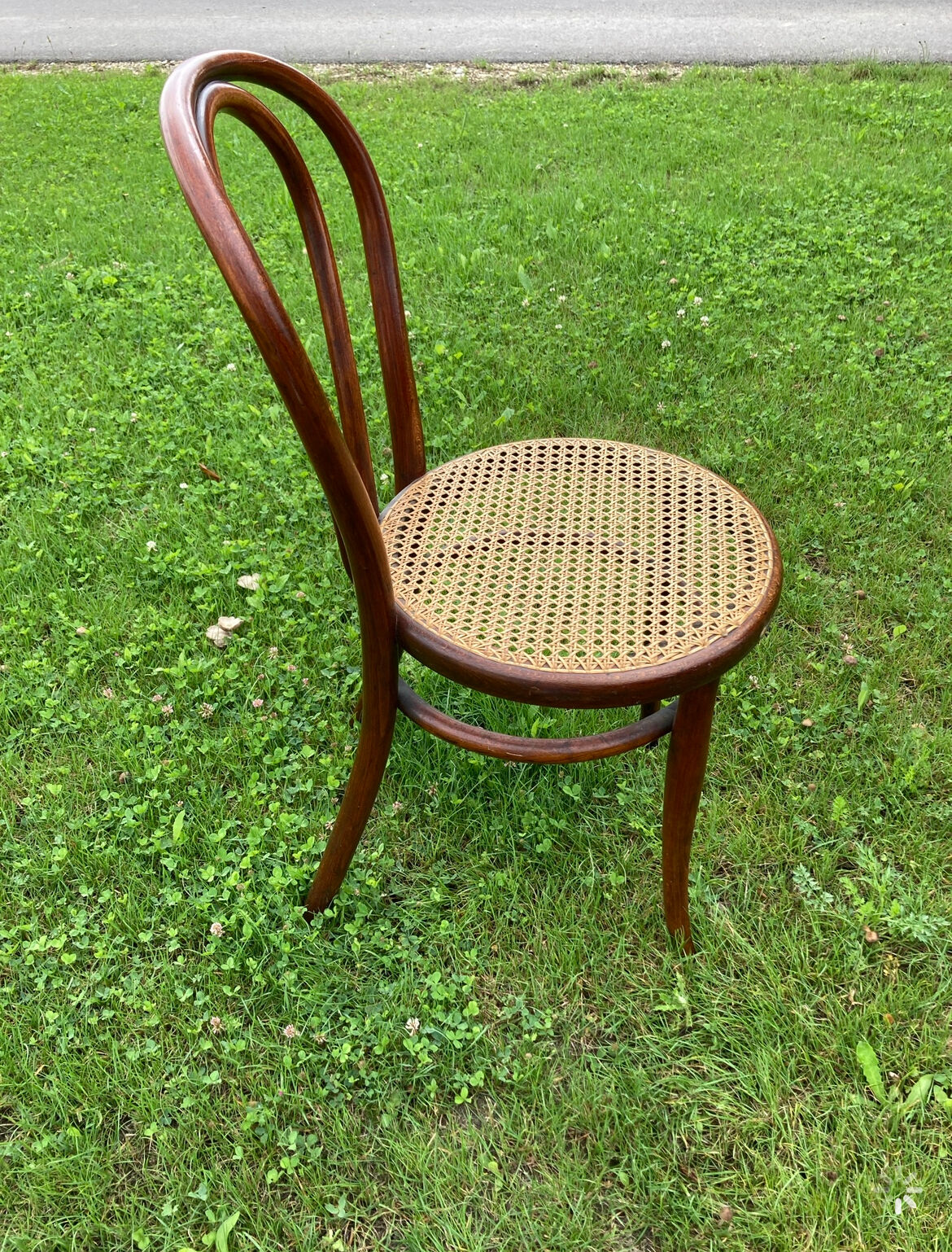 Suite of 6 bistro chairs Thonet