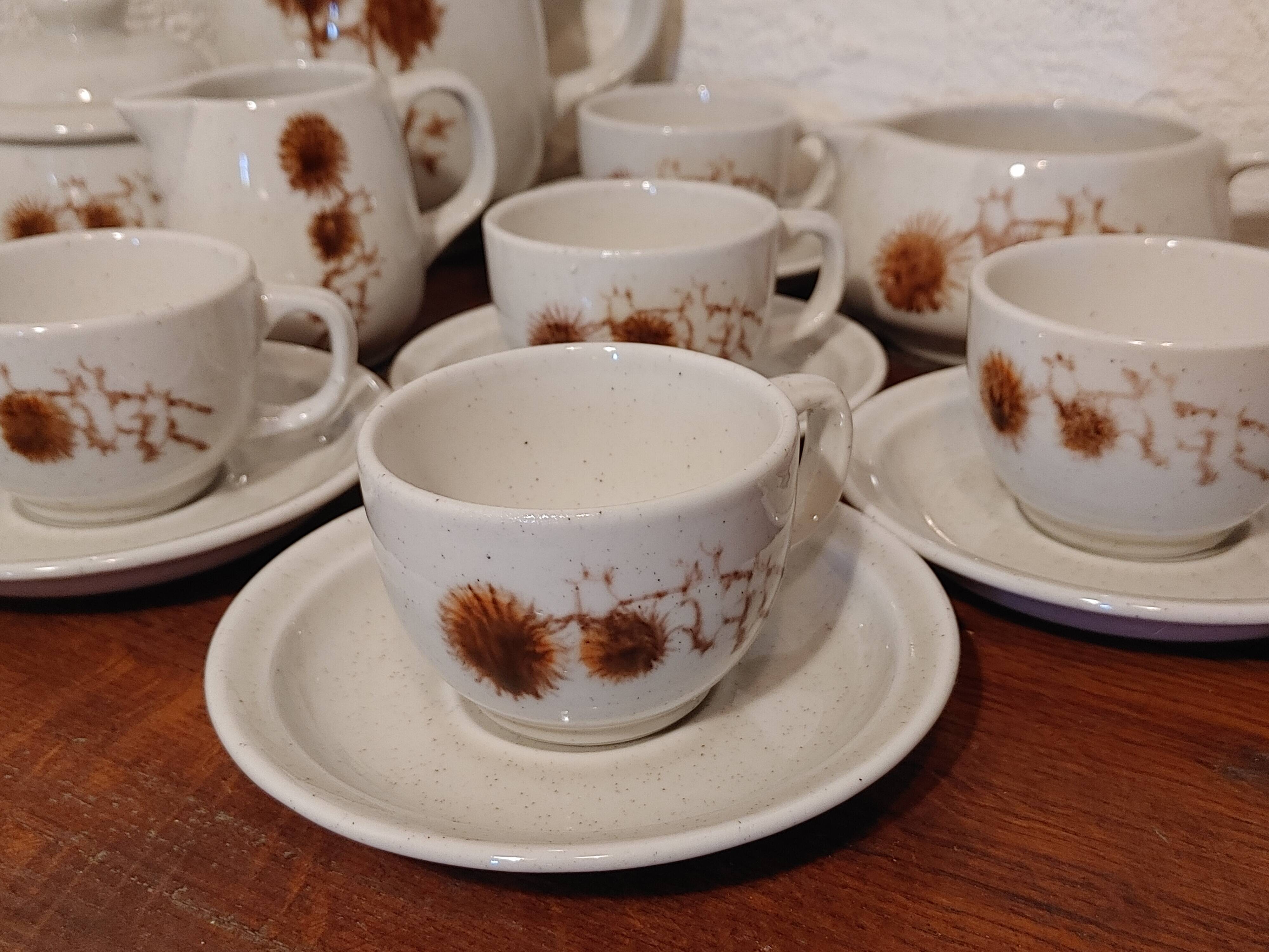 Glazed stoneware coffee set decorated with thistles Sarreguemines