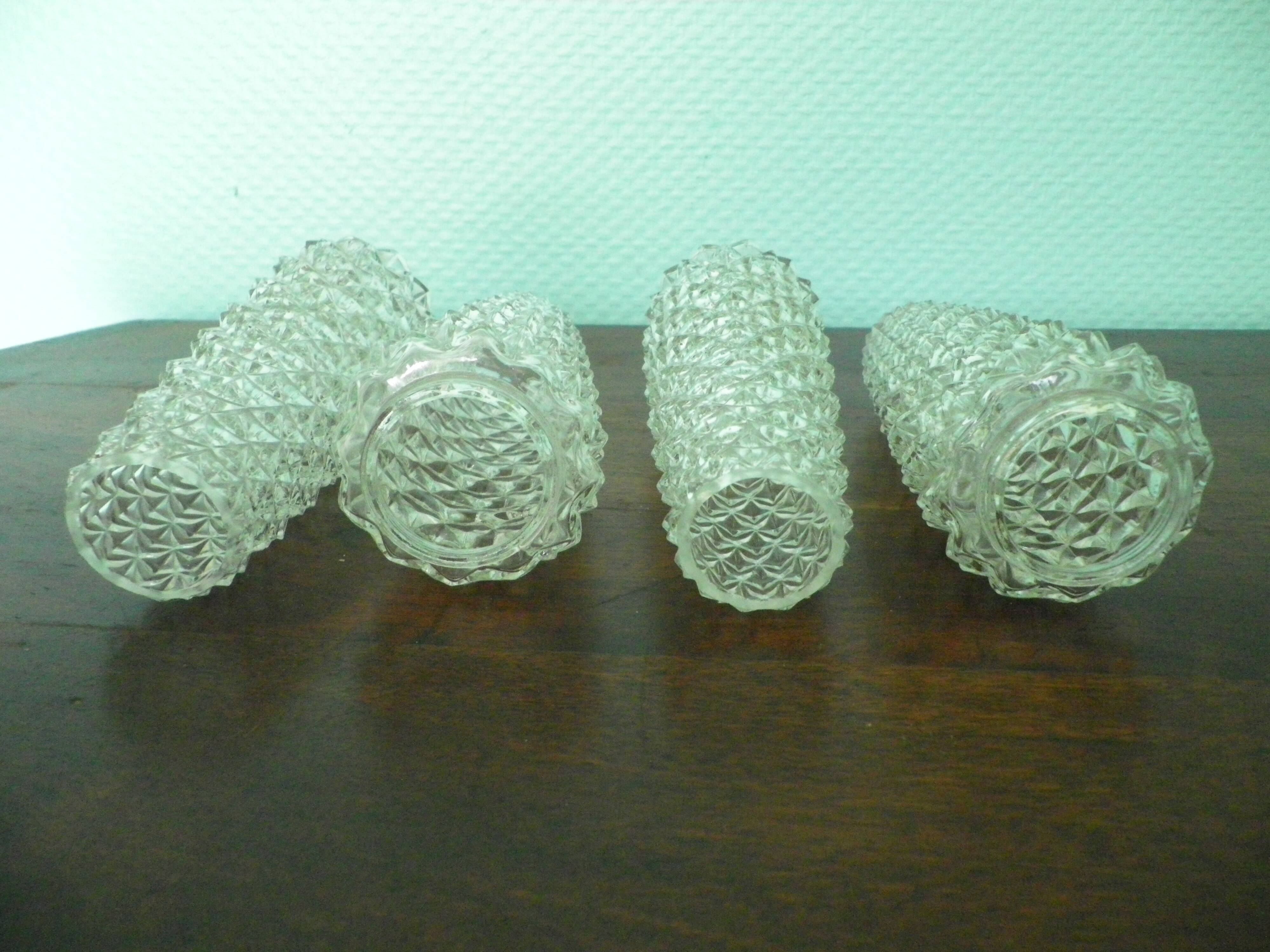 Four-light suspension with glass lampshade, diamond size, 1980.