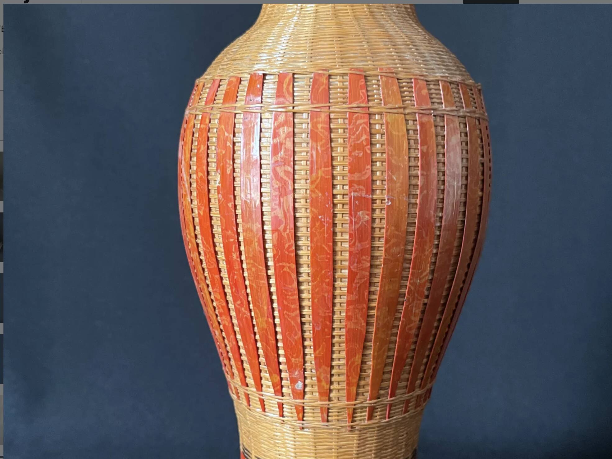 Vintage 1970s Chinese lamp base in woven bamboo on a porcelain vase