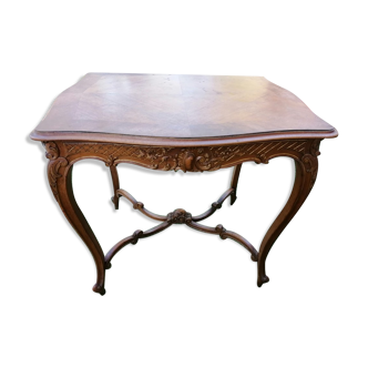 Old side table in x