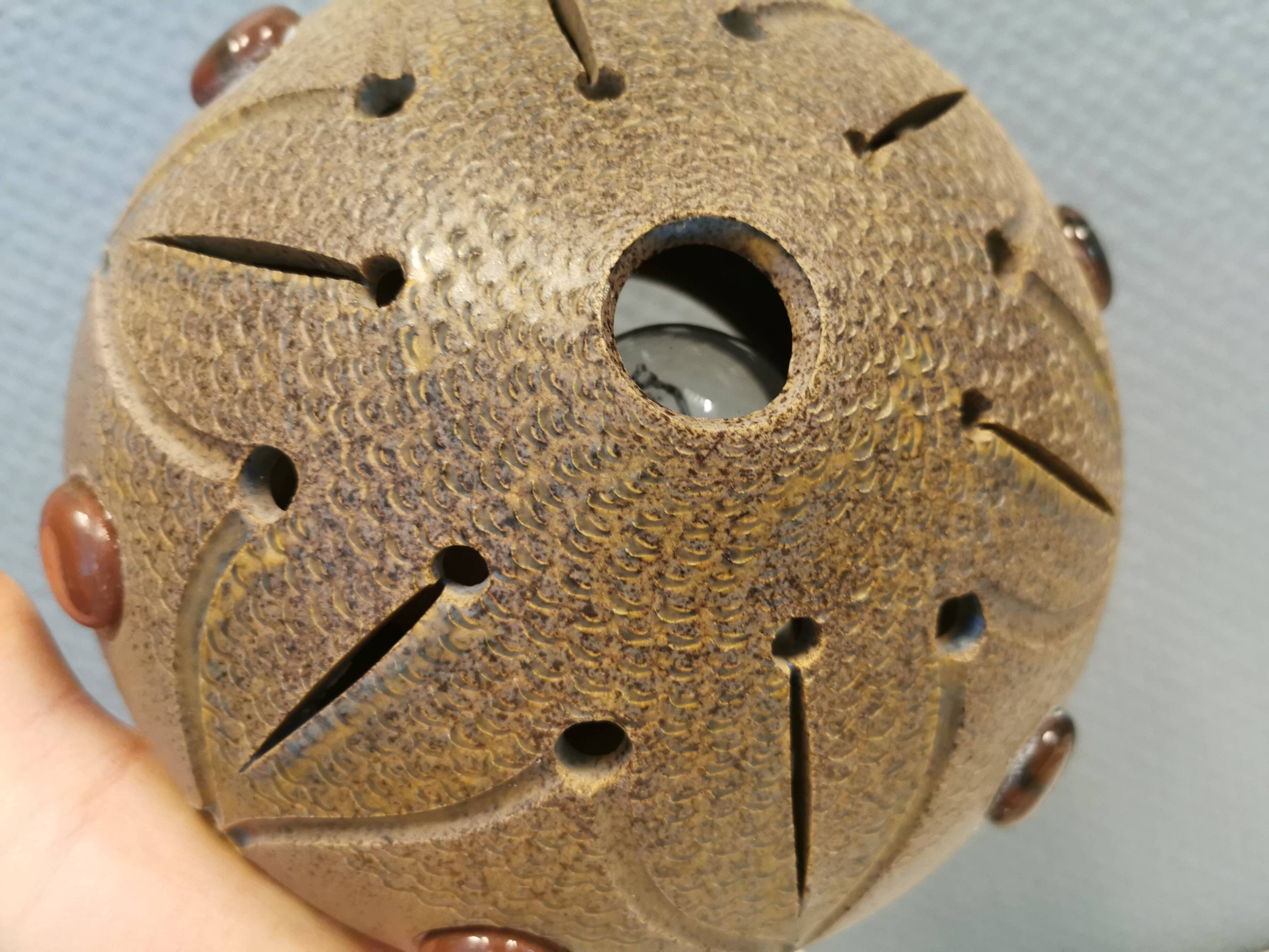 Small ceramic wall lamp (can also be used as a table lamp) space age style. Danish 1970s