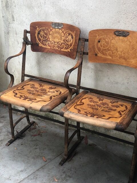 Triple show chair 1920/1930
