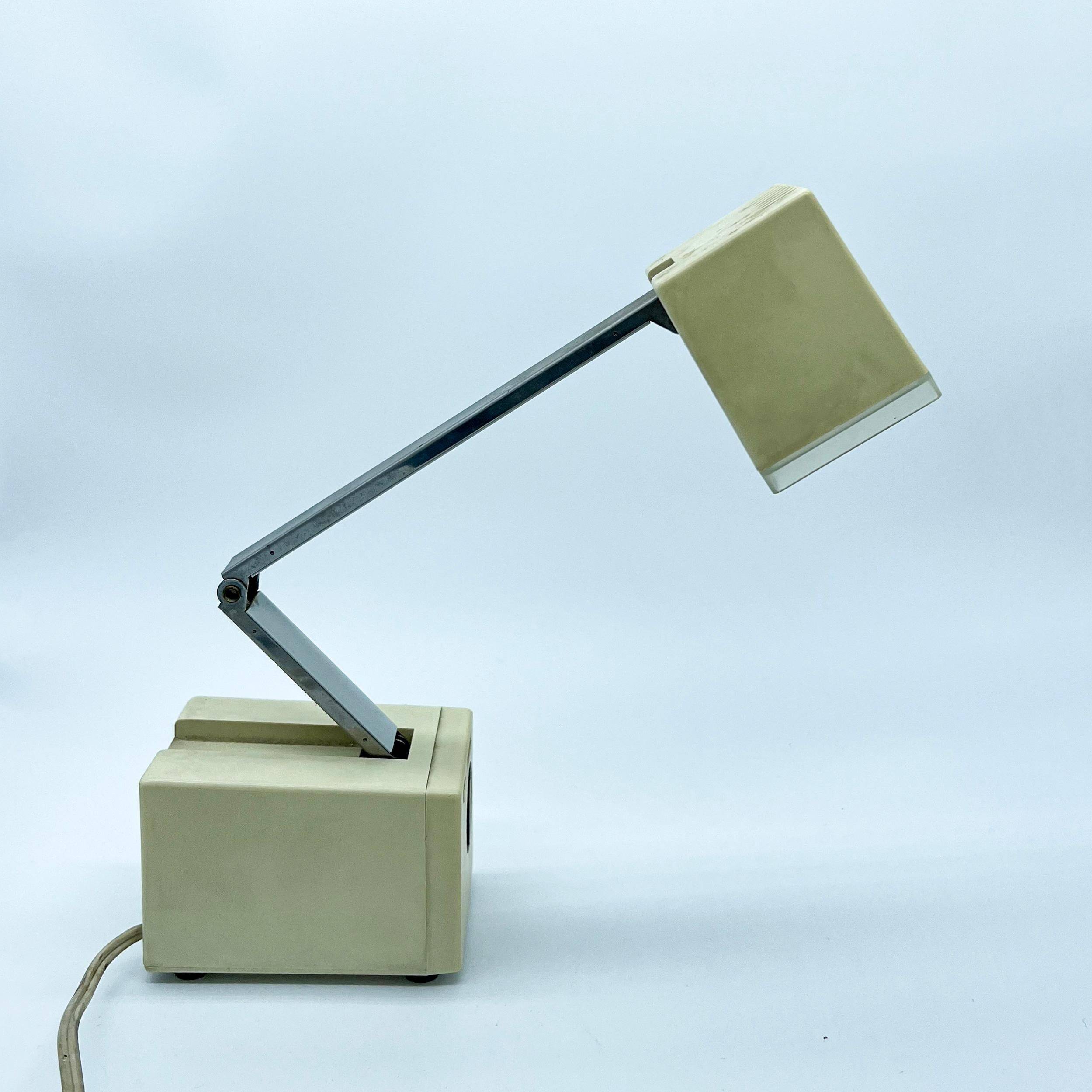 Vintage Telescopic Table Lamp Kreo Lite Model Na 270, in White Plastic and Metal