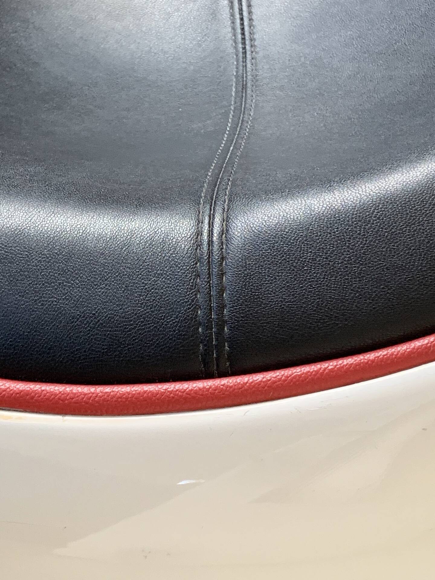 Egg Pod Ball Chair Space Age in fibreglass – 1960s/70s