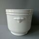 Cache pot en porcelaine blanche