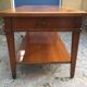 Table basse en merisier