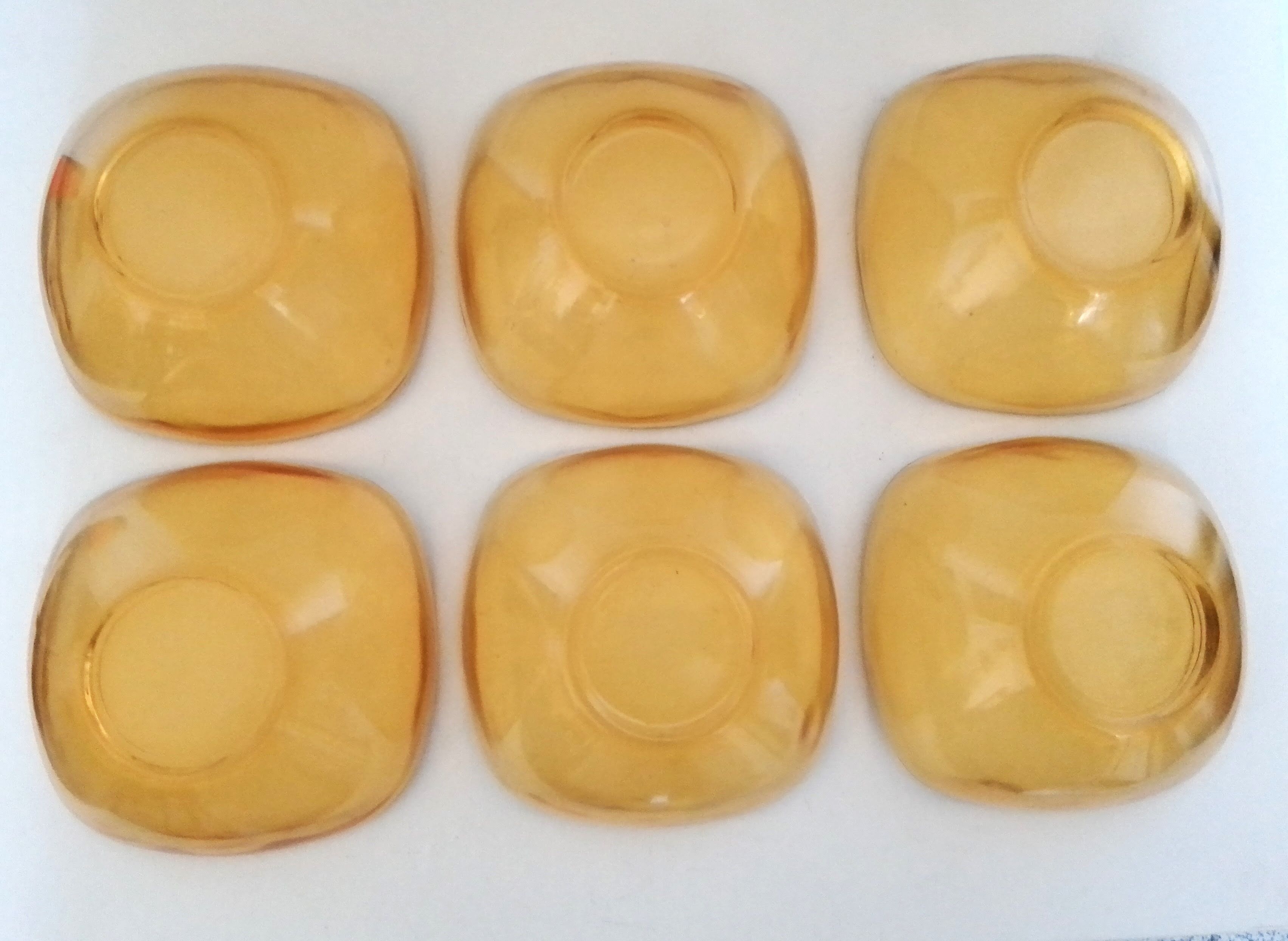 Set of 6 amber Vereco ramekins / bowls