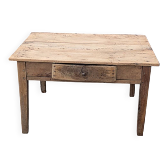 Low farmhouse table