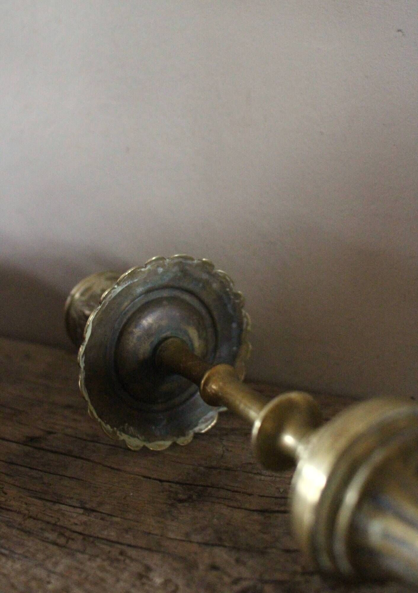Candle holder brass corolla decor candle
