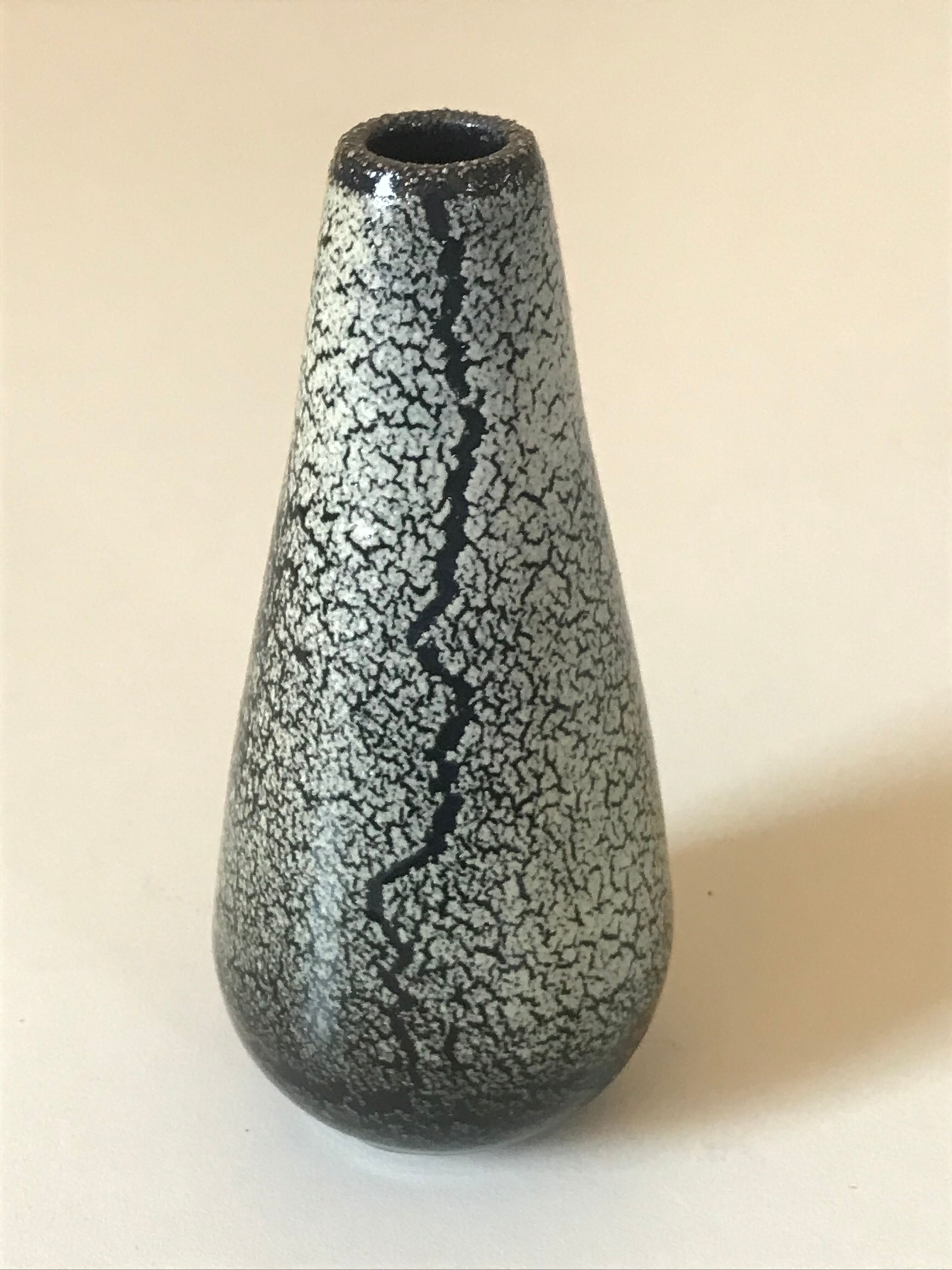 Vintage cracked vase design 60 years