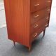 Commode vintage pieds fuseaux