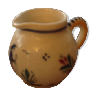 Petit milk pot breton signe Henriot