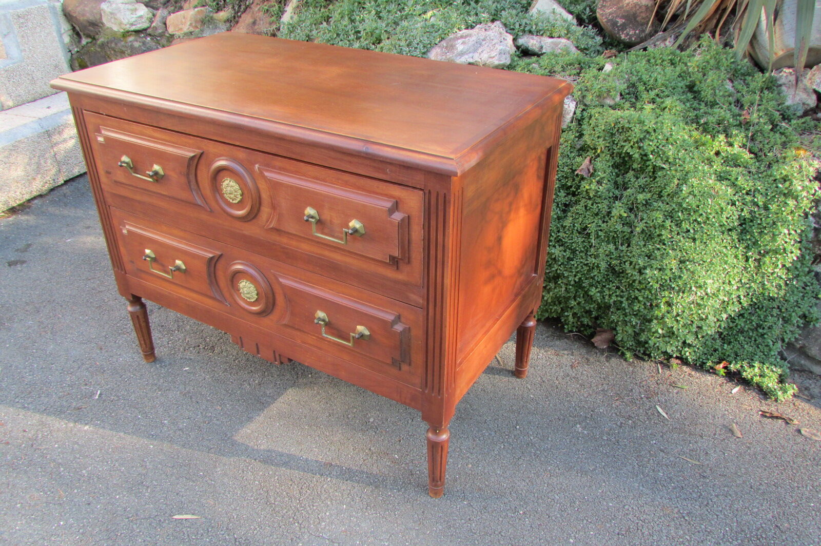 Parisian jumping chest of drawers, 2 drawers, Louis XVI style