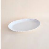 White ceramic twisted dinnerware set