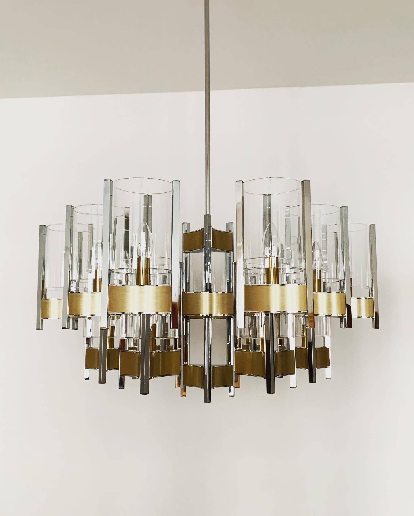Large Italian Brutalist Chandelier by Gaetano Sciolari