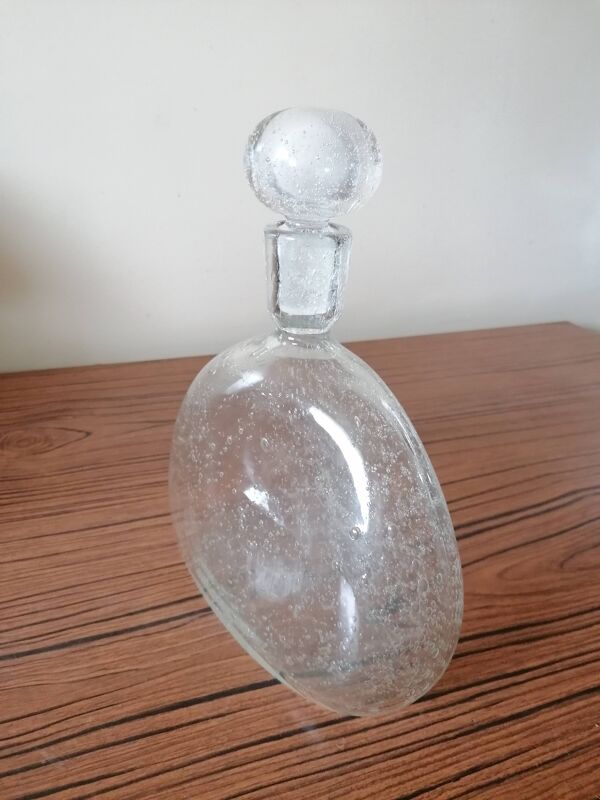 Flacon en verre bullé transparent moulé pour une préhension manuelle facile