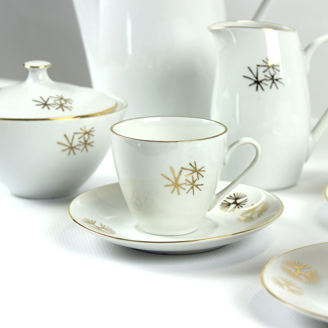 Service à thé Bohême en porcelaine et or, Tchécoslovaquie 1950s