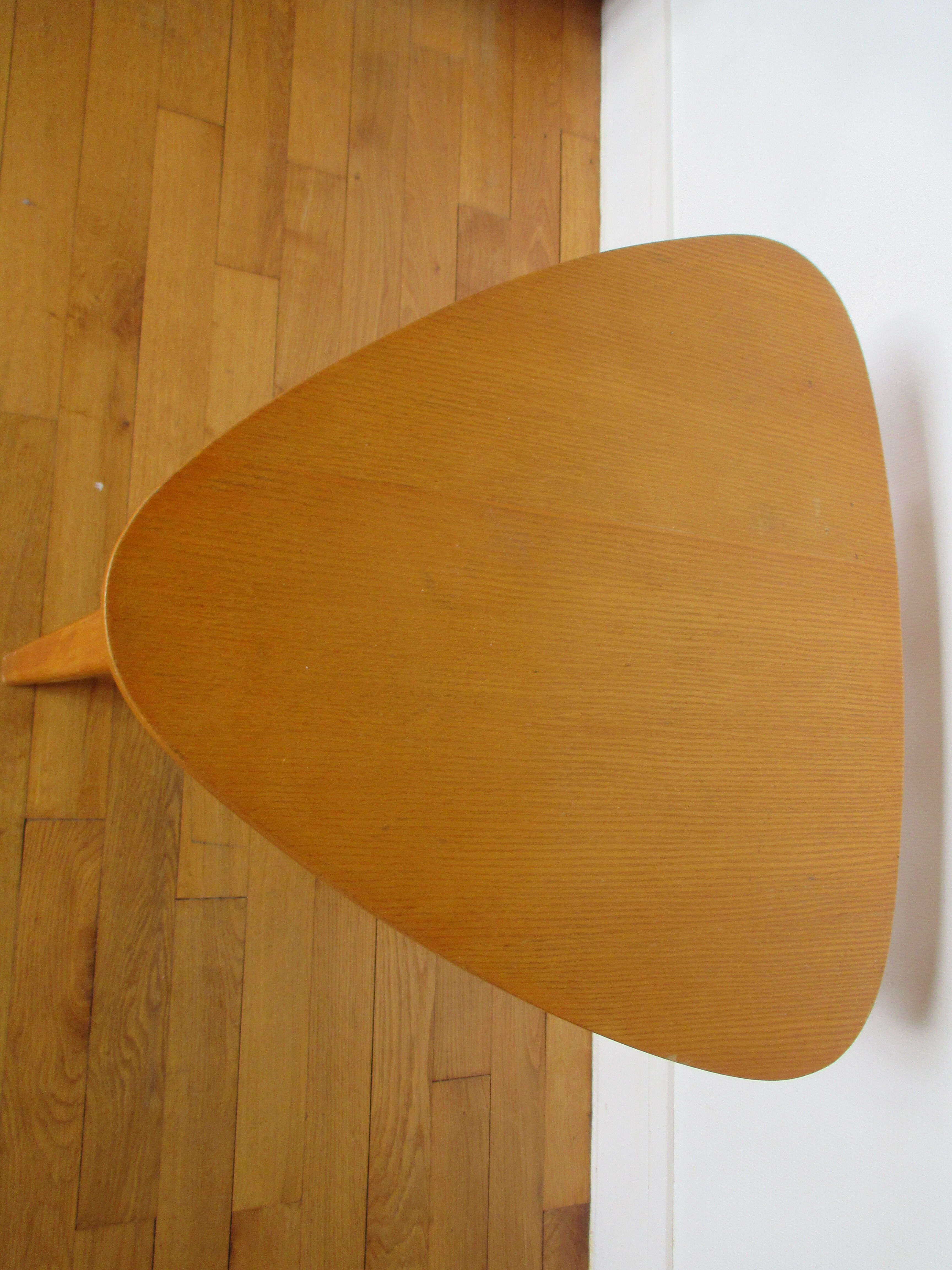 Bow Wood Steiner 1950 vintage table