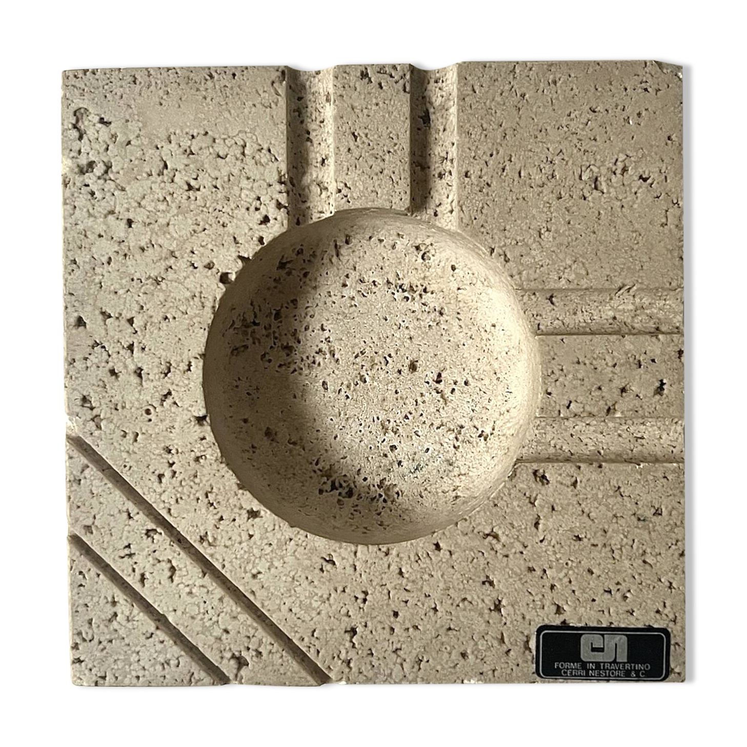 Sculpted travertine ashtray by Fratelli Manelli, Italian design 1970.