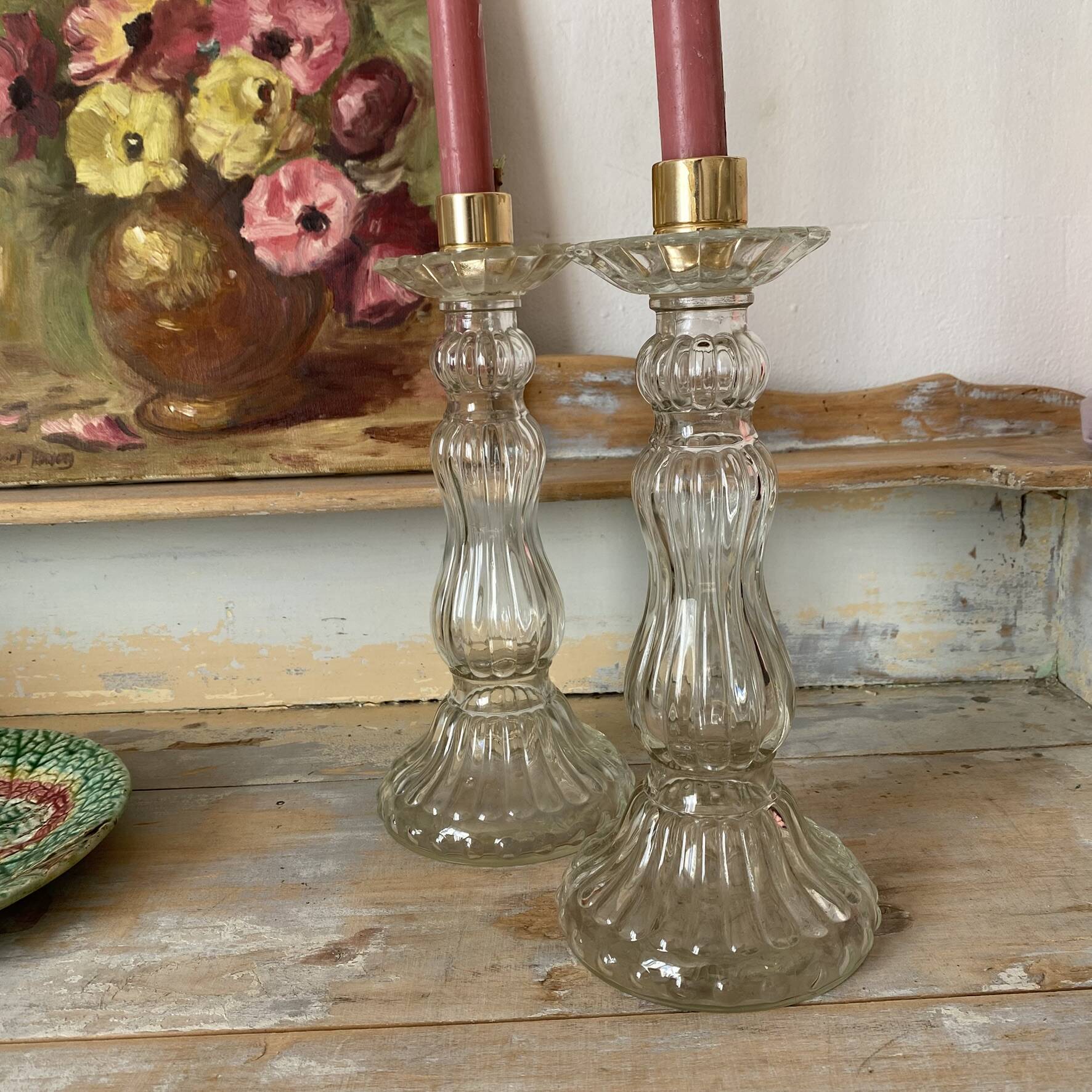 Paire de bougeoirs en verre flacons roger gallet