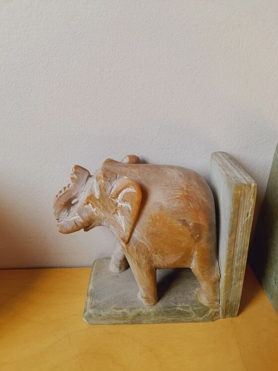 Elephant bookends in natural stone
