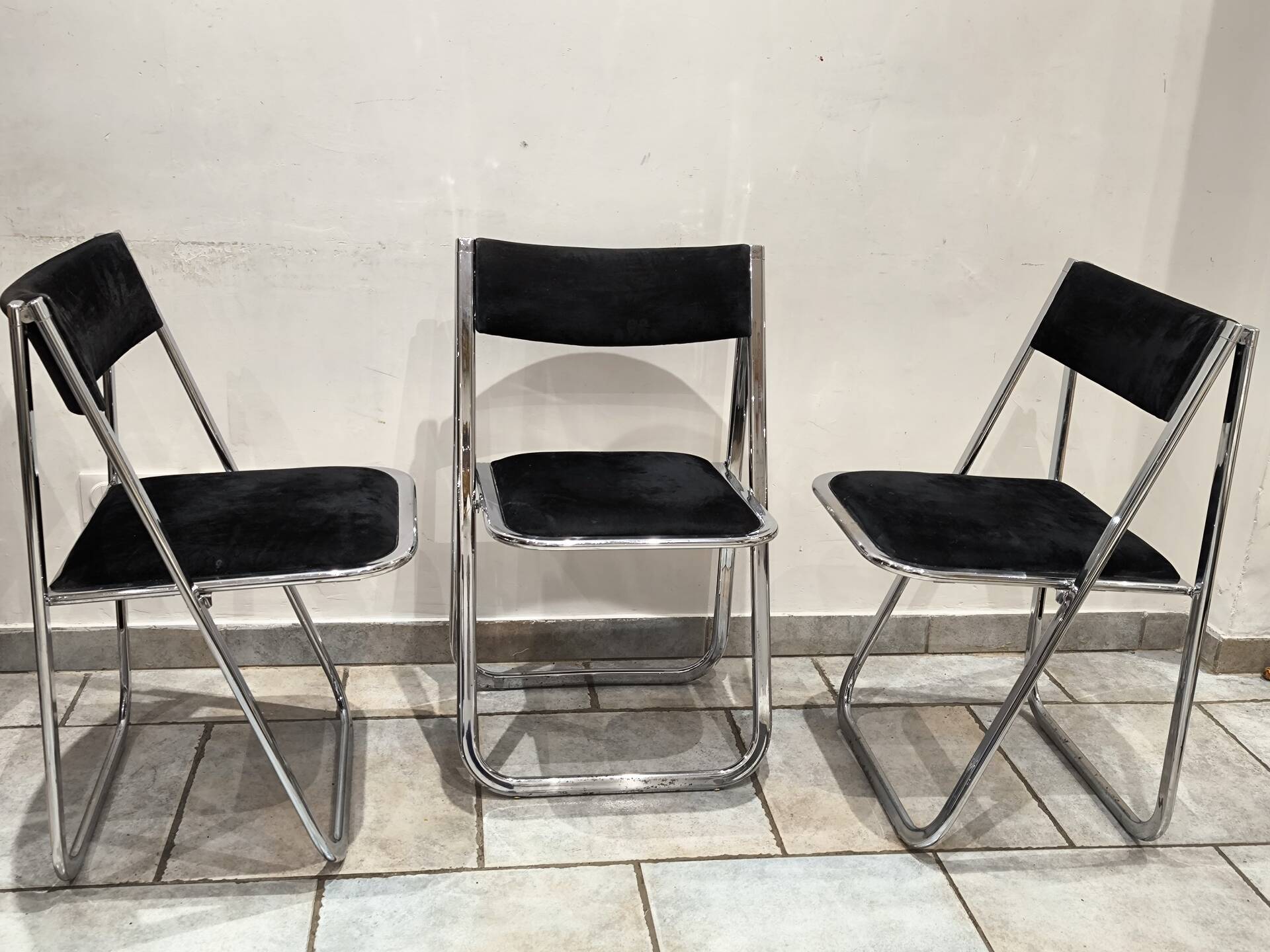 3 Tamara folding chairs from the 1970s