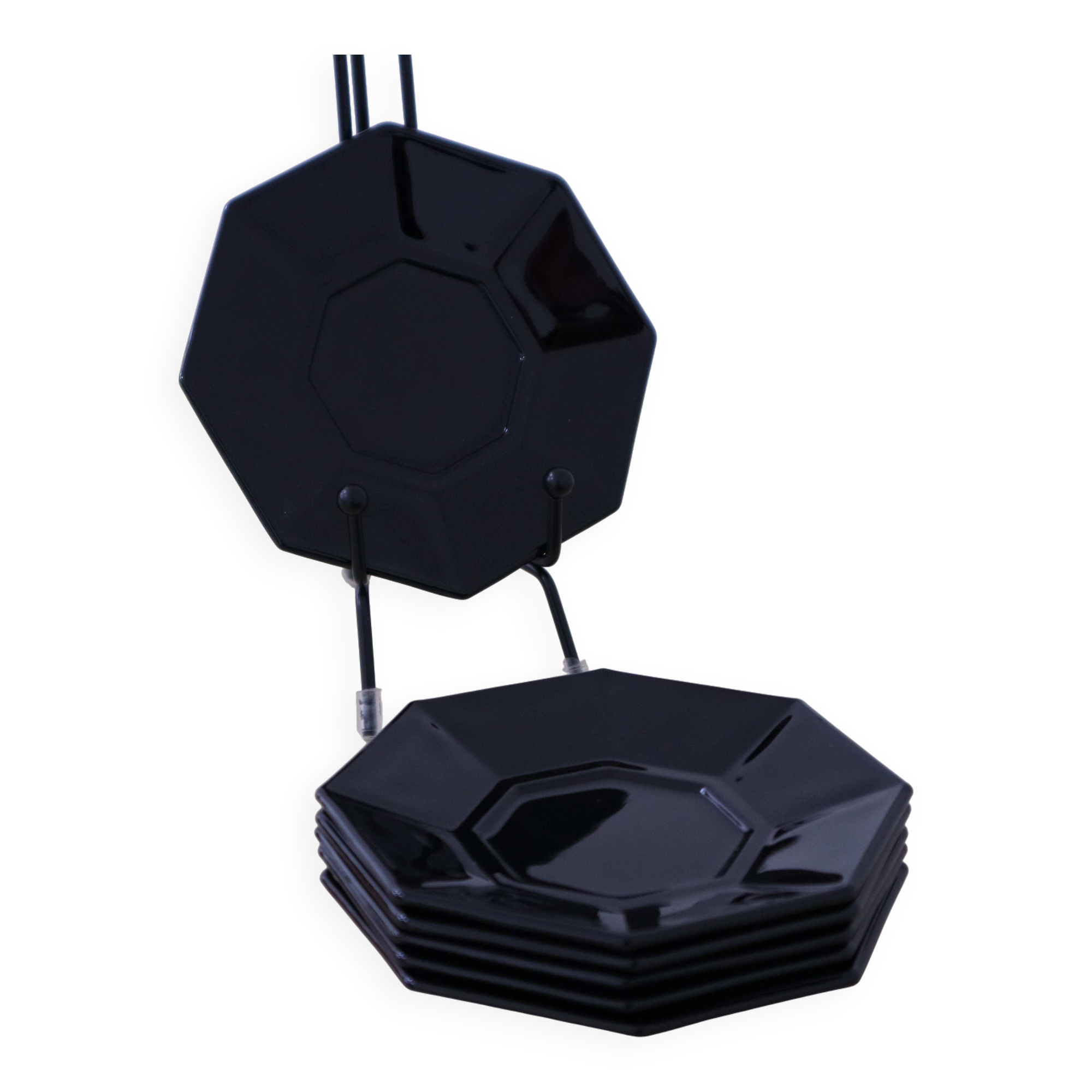 6 "Octime" black Arcoroc saucers