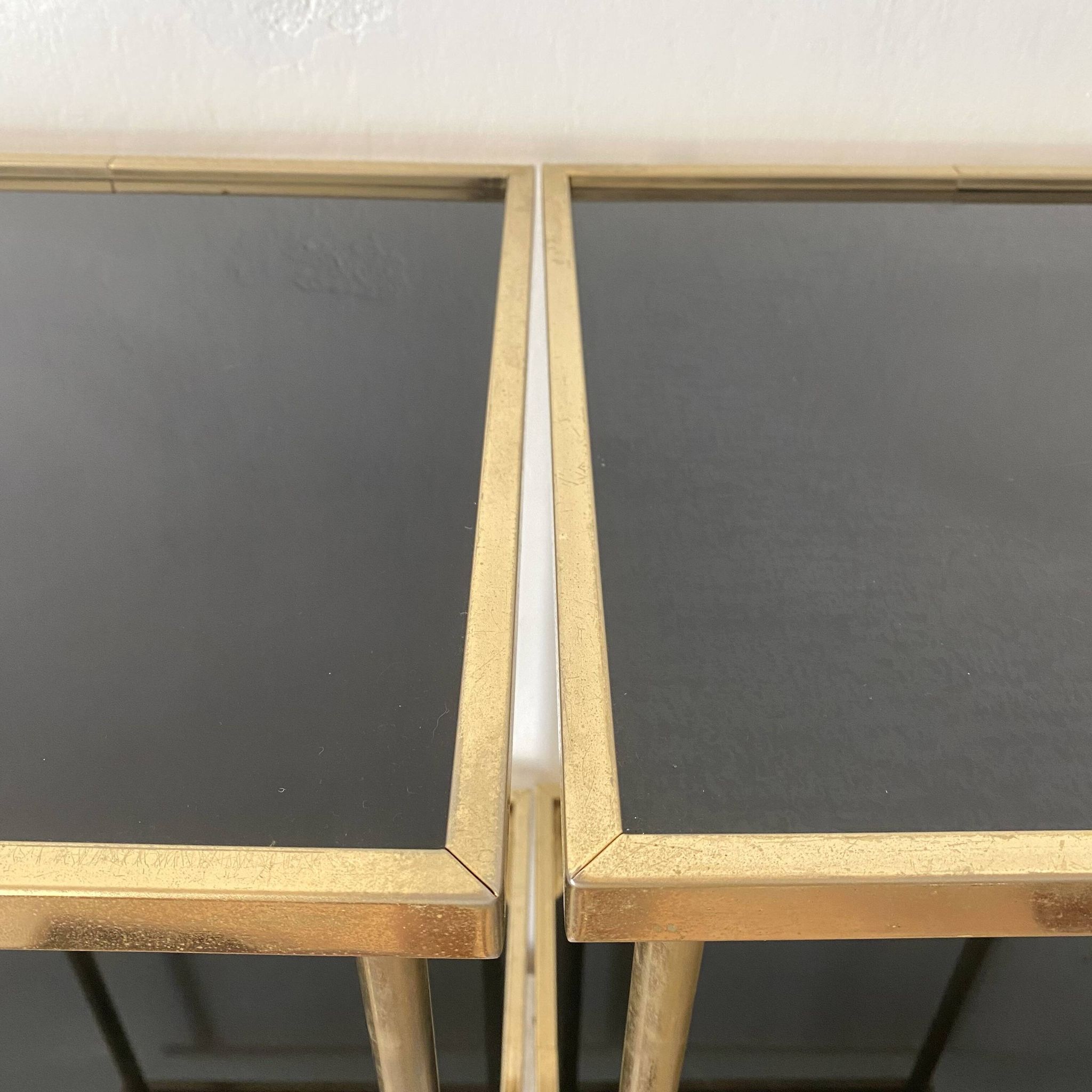 Tables de chevet ou bouts de canapé années 70-80