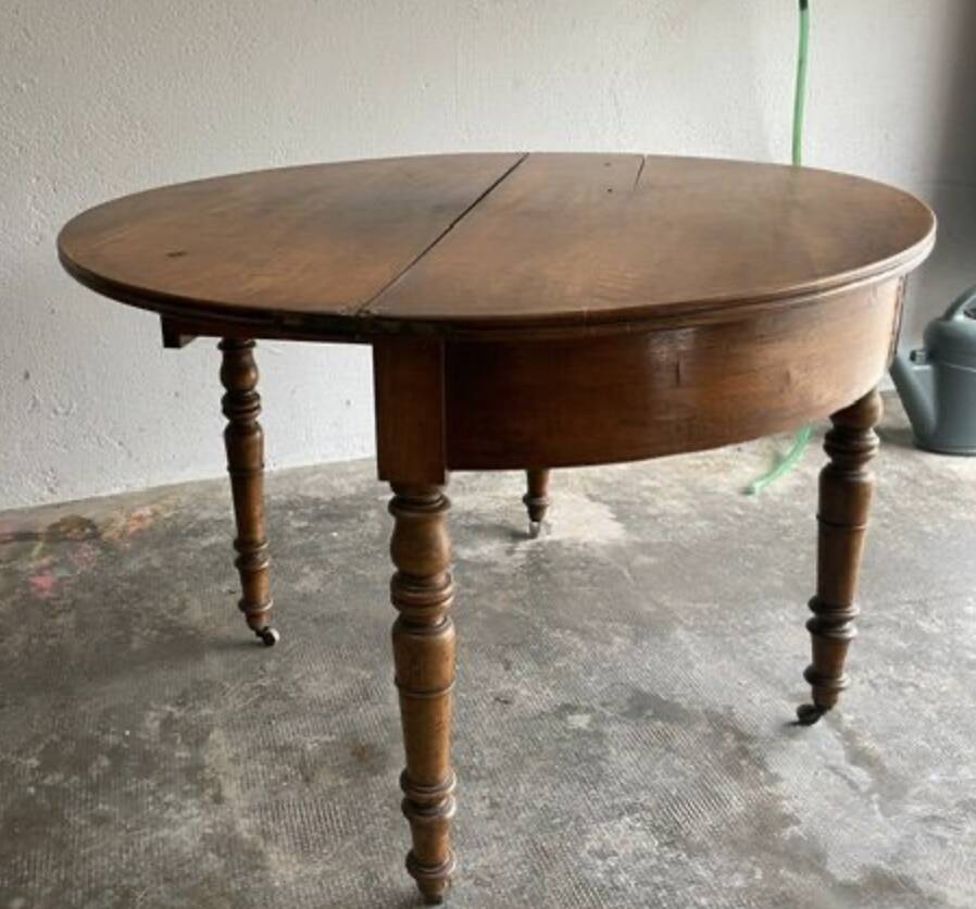 Half-moon table