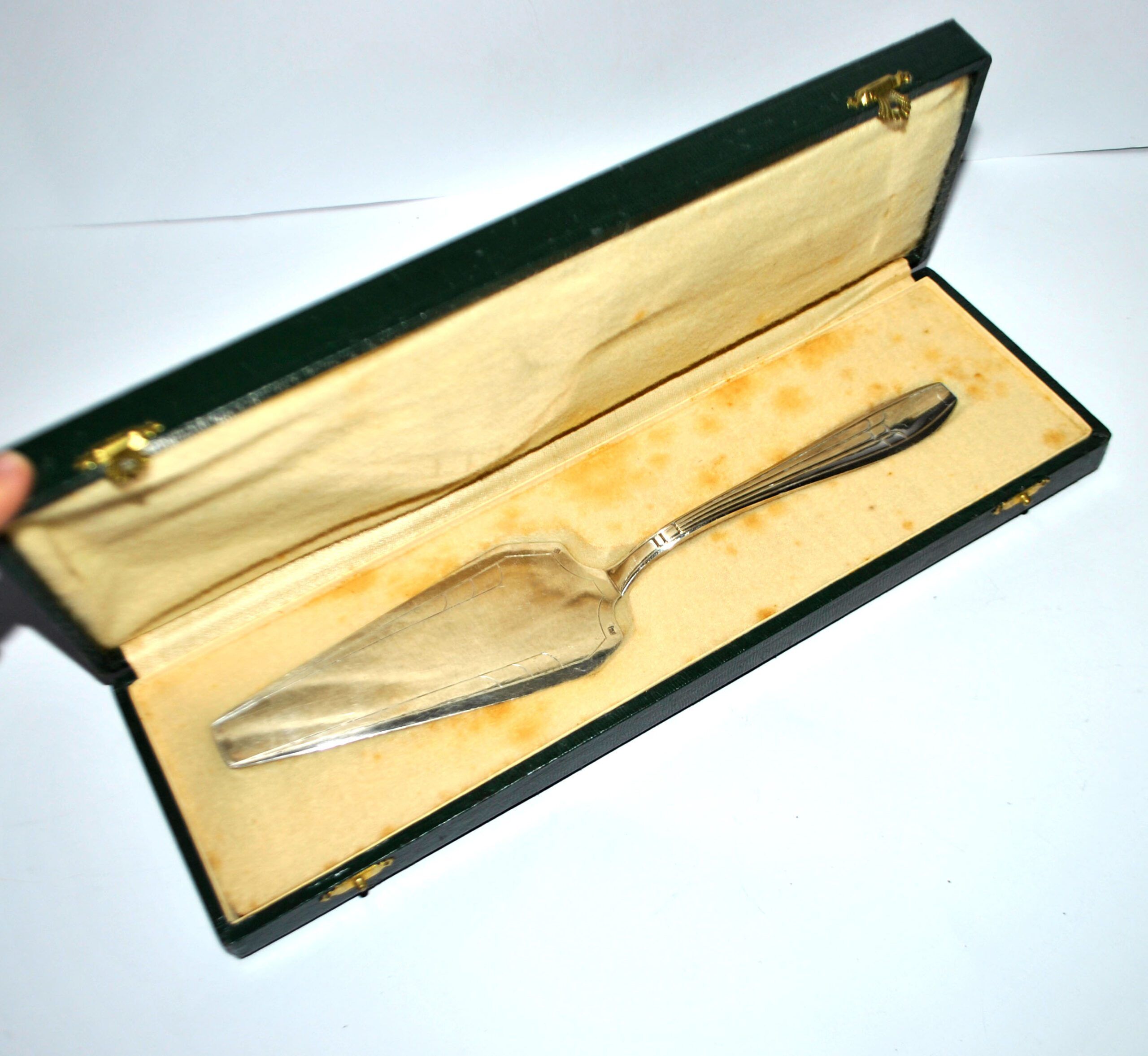 Modernist pie server Silverware Art Deco hallmark silversmith SA Lys