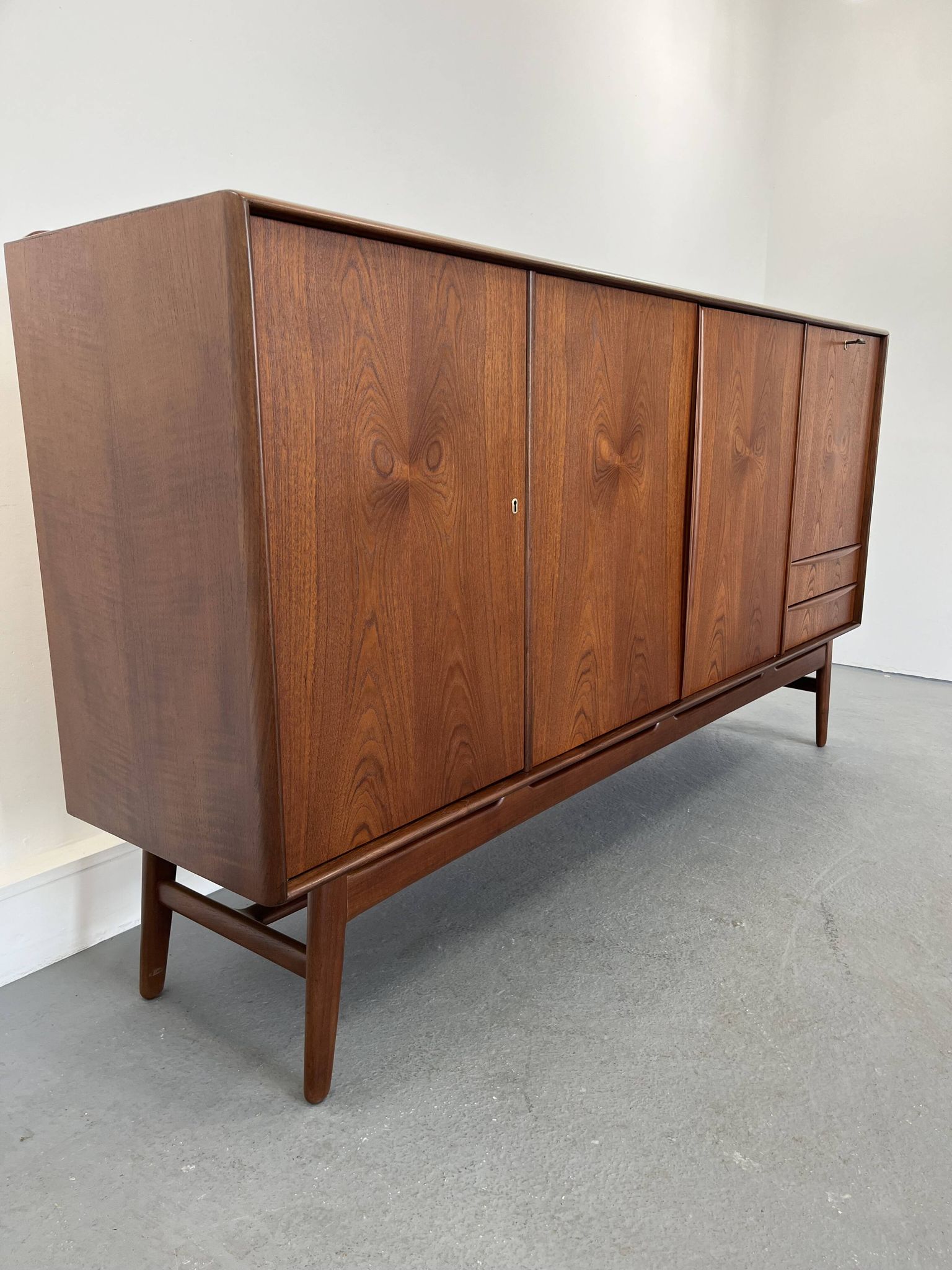 Enfilade en teck par Arne Vodder pour Sibast - 1960
