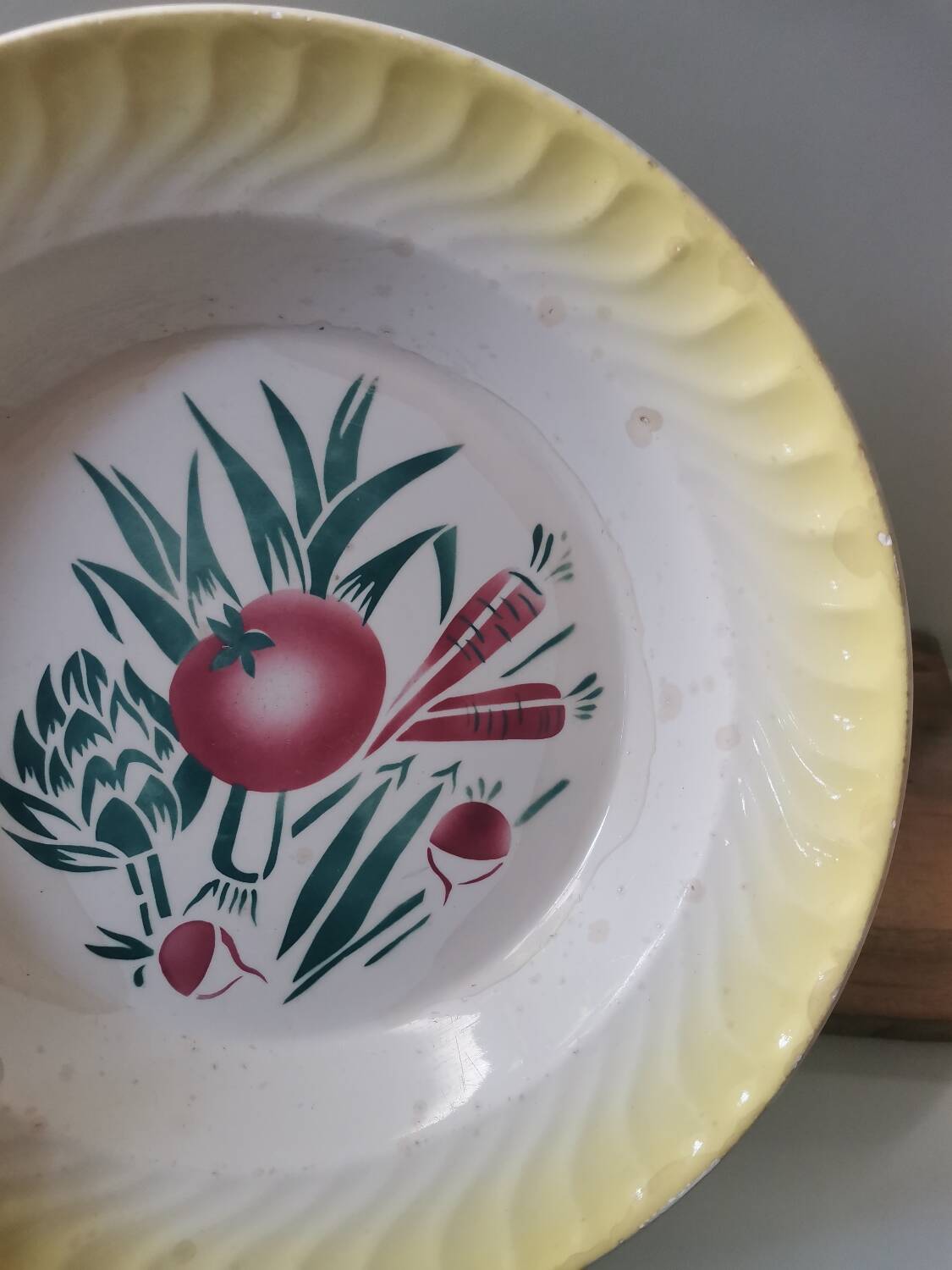 Grand plat service creux vintage motif légumes Sarreguemines Digoin France 9540