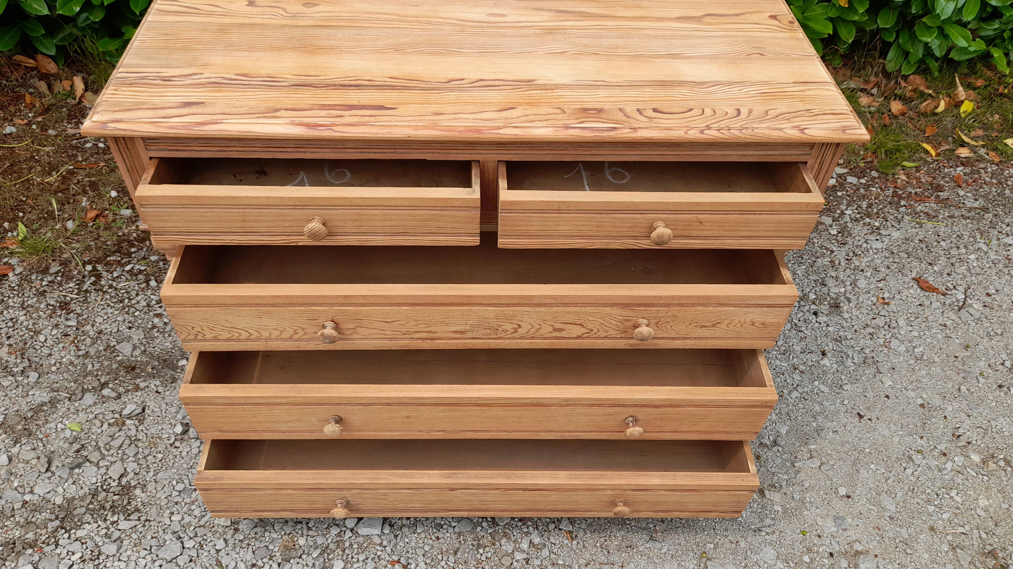 Napoleon III chest of 5 drawers, old pichepin, raw wood