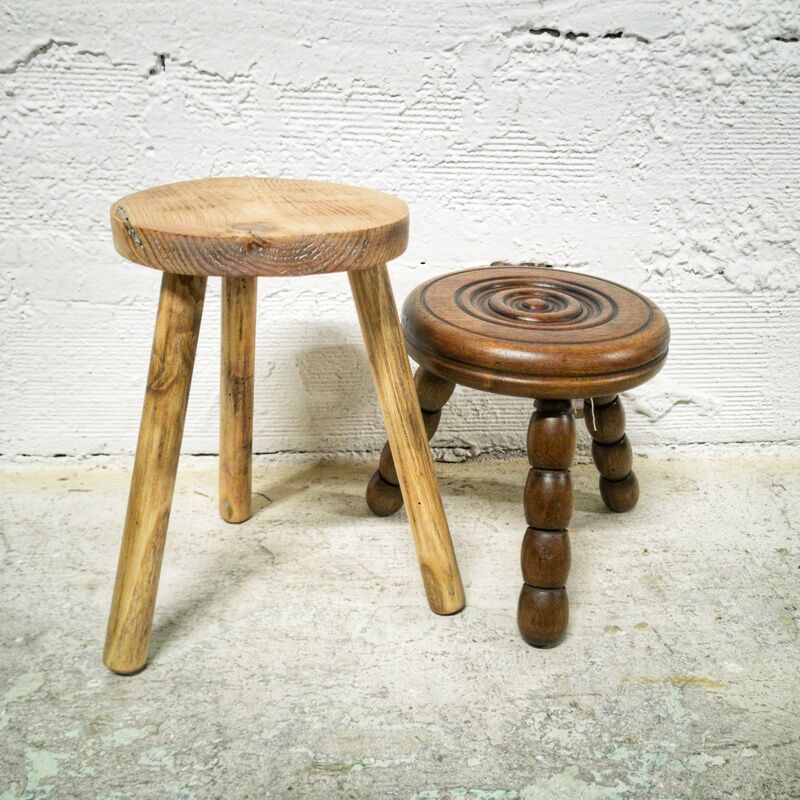 Tripod farm stool
