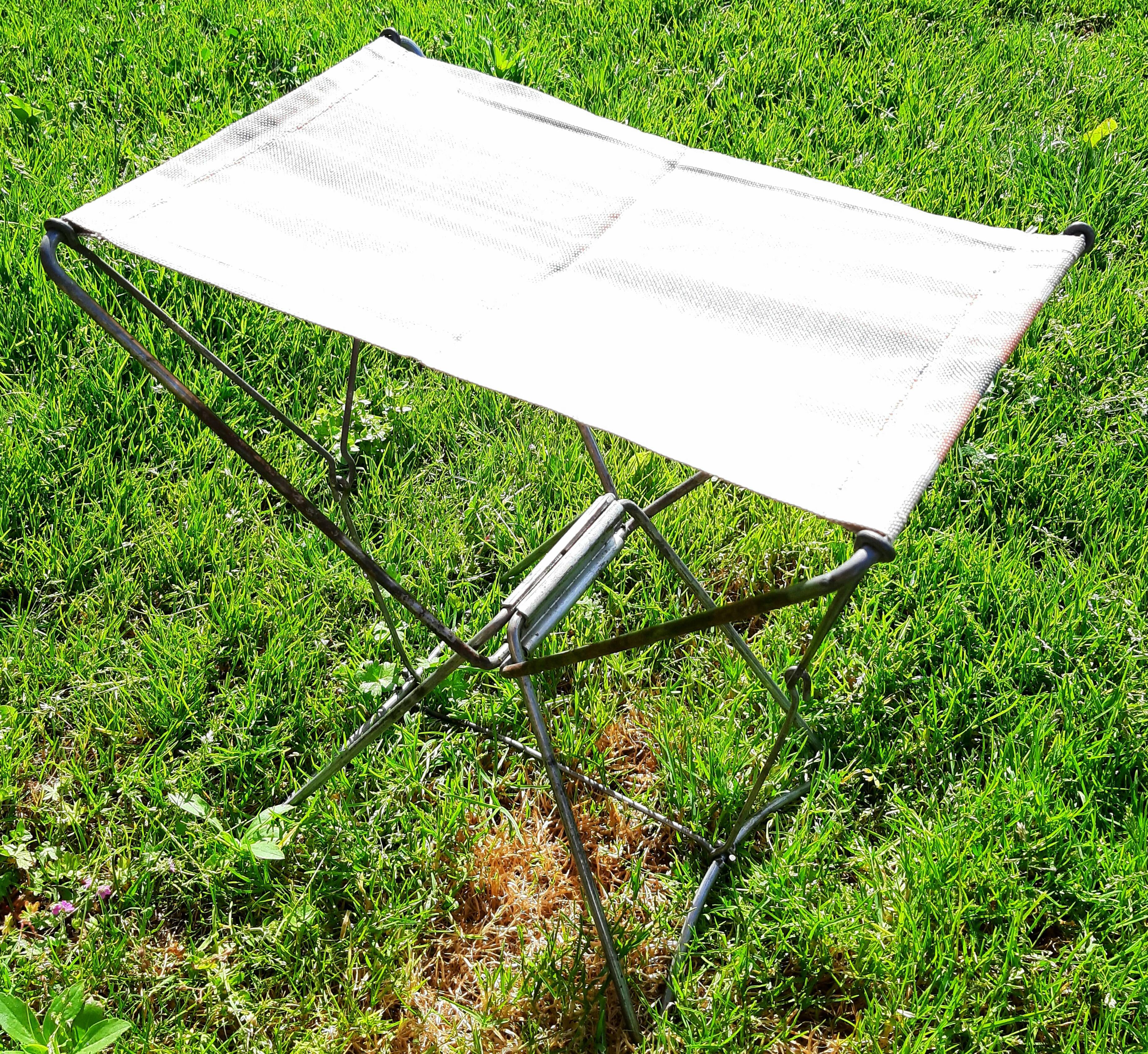 Folding camping chair