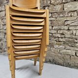 Set de 8 chaises empilables
de Karl Klipper