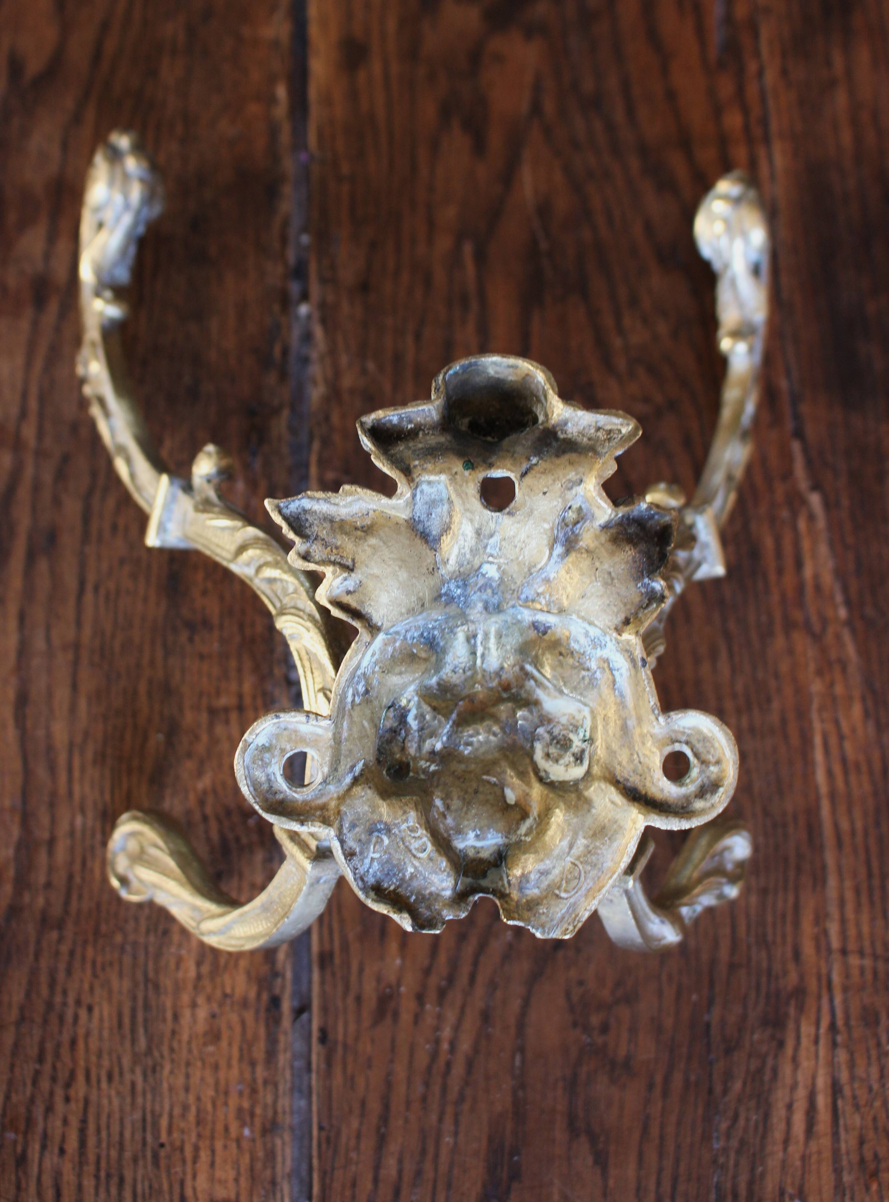 Patère laiton travaillé paire doubles crochets