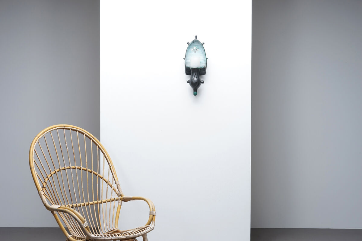 Ceramic wall light by Boleslaw Danikowski, ed. Your Home, Guillerme Chambron