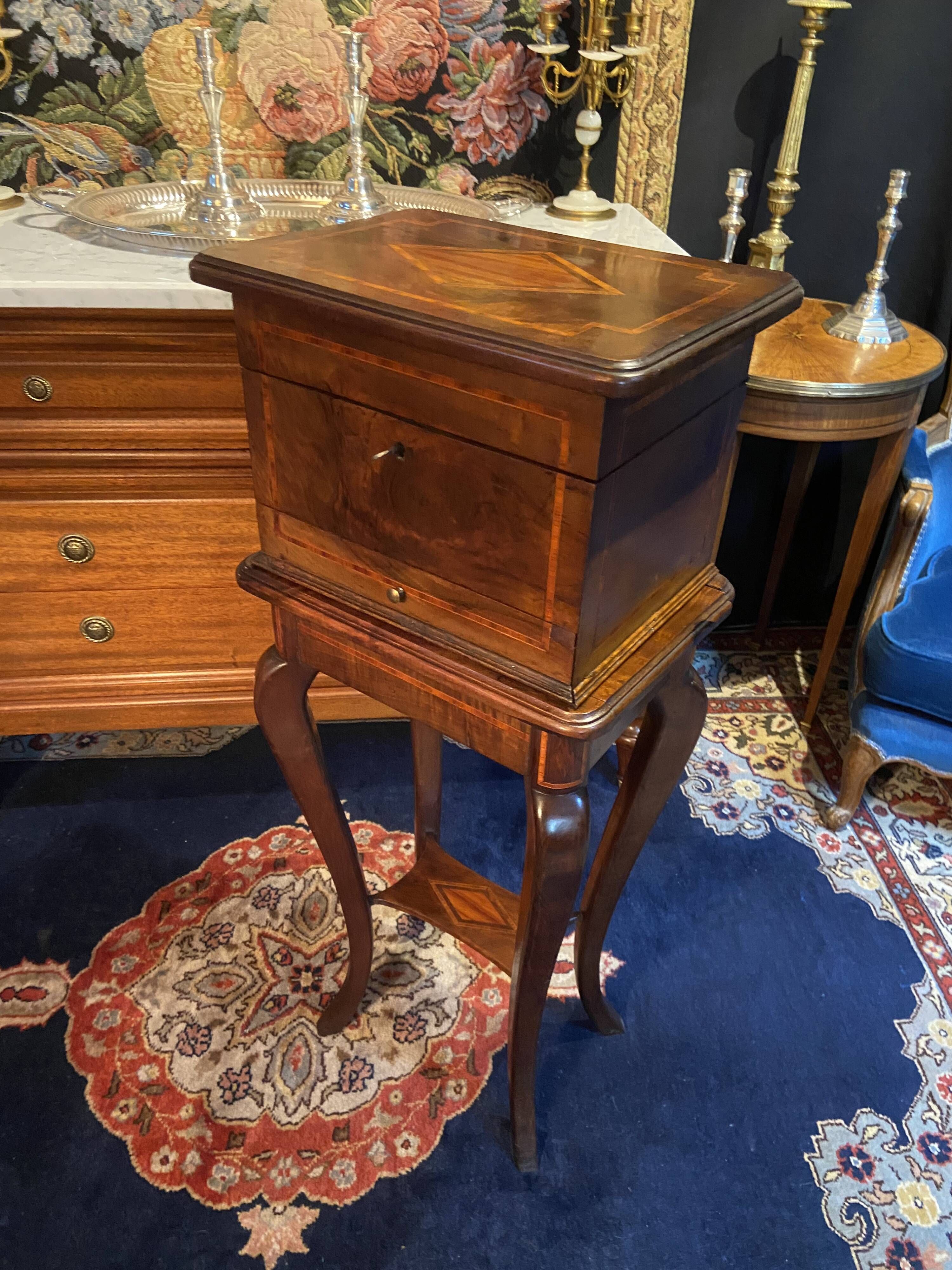 Walnut jewelry cabinet with marquetry decoration, early 19th century, Restoration