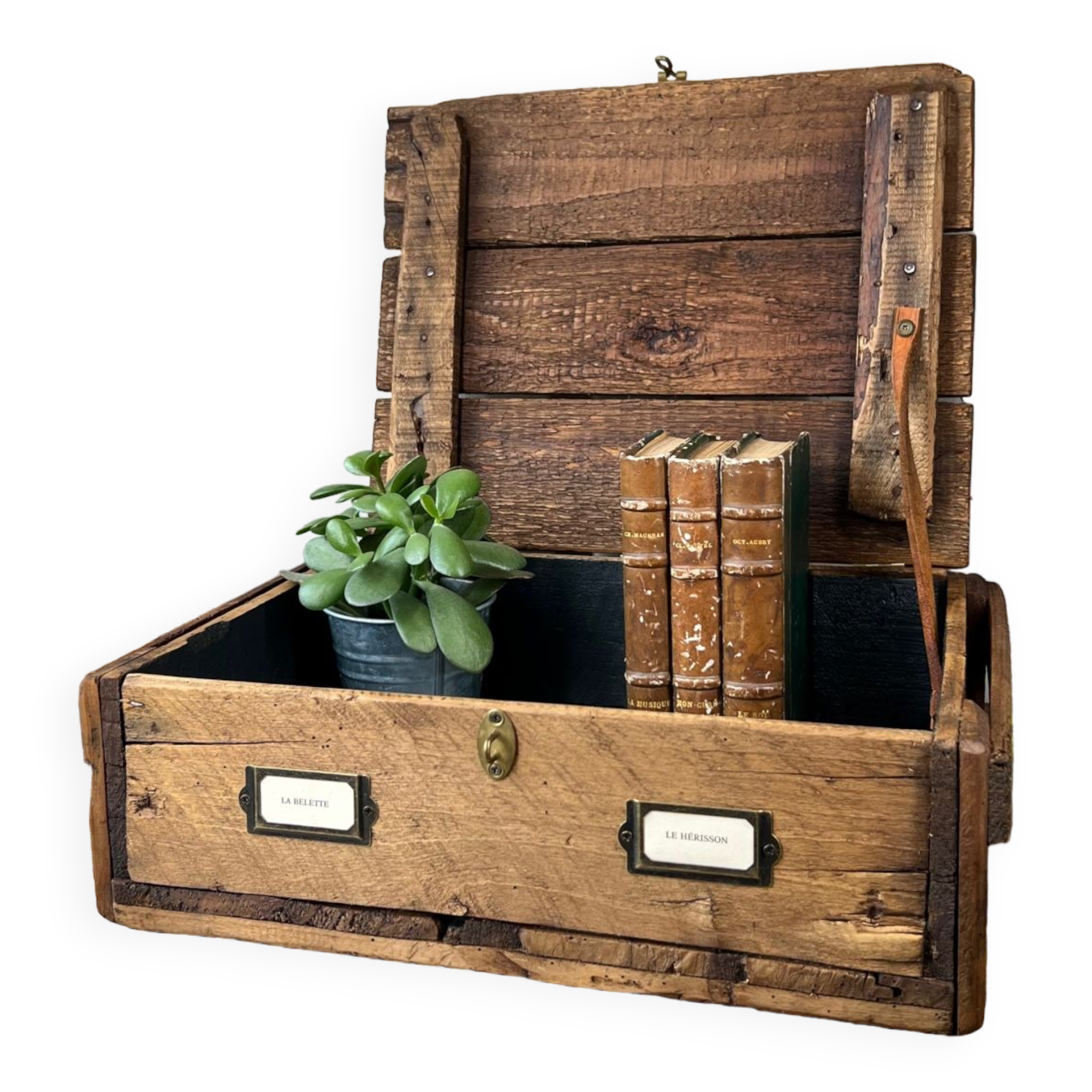 Raw wooden box “The weasel & the hedgehog”