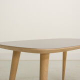 Light grey scquircle coffee table (80x45cm)