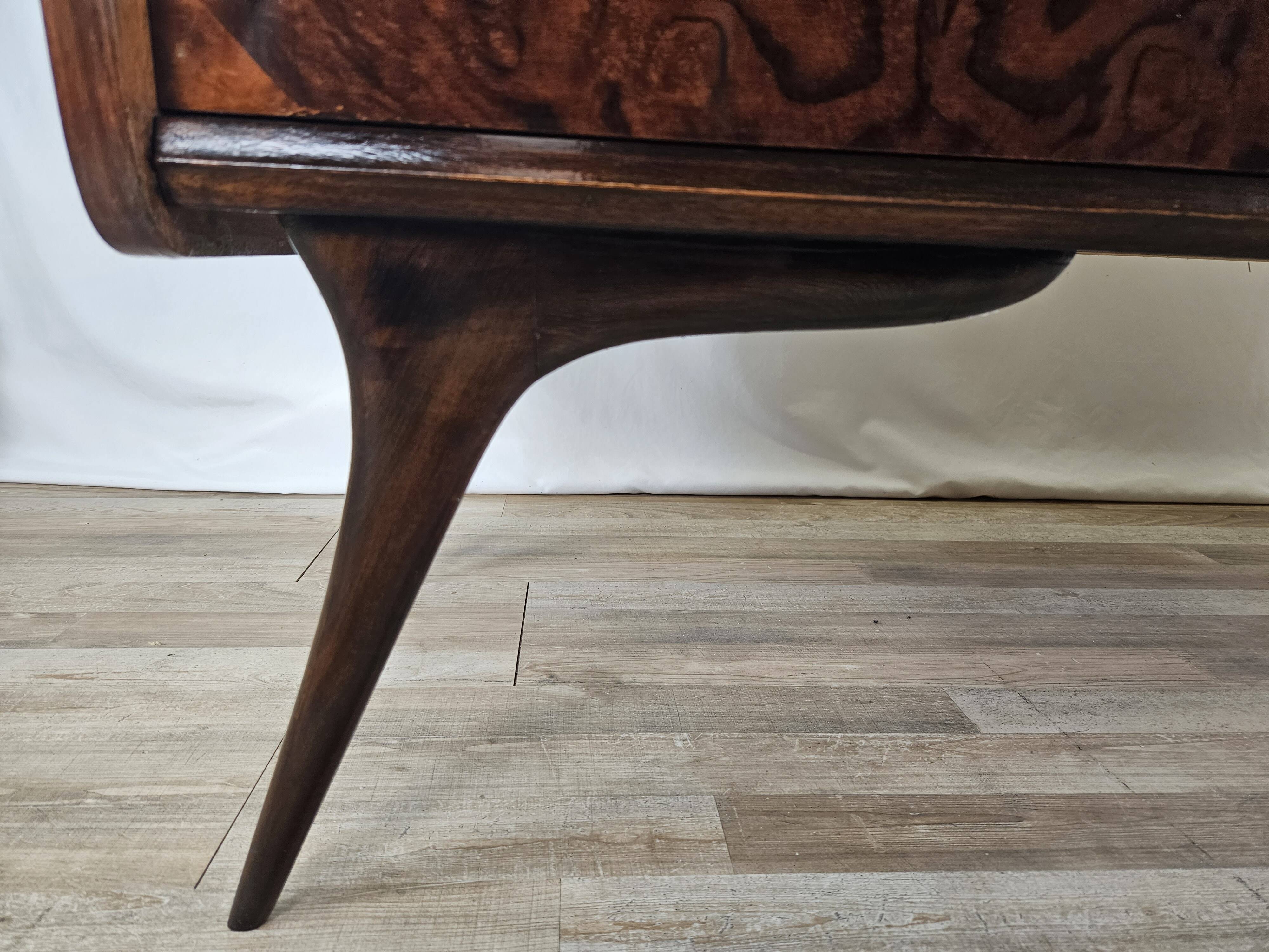 Commode des années 1960 avec verre et six tiroirs